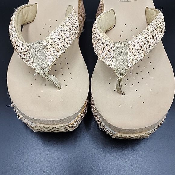 Volatile Bahama Tan Woven Thong Wedge Sandals Women's Size 10 Flip Flop Wedge - Picture 8 of 12